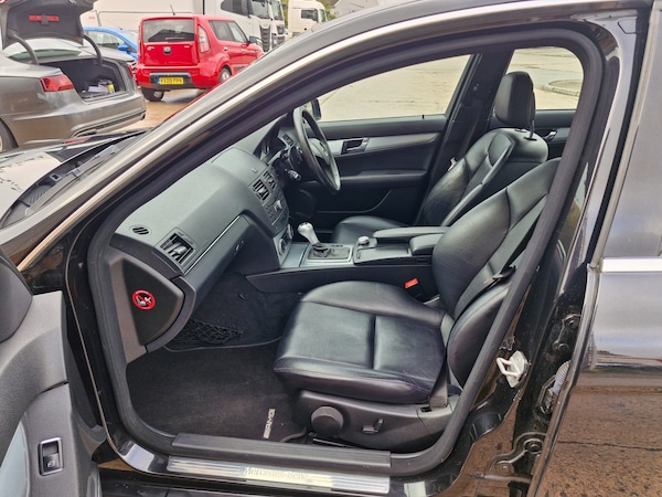Used Mercedes-Benz C Class 2010 for sale - 76253023: Photo 6