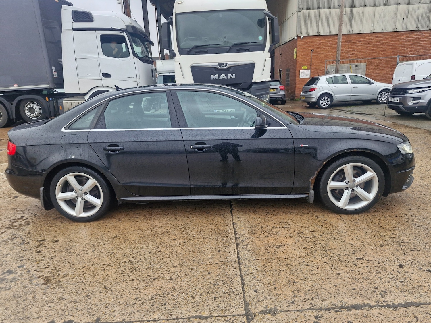 Used Audi A4 2009 for sale - 77403691: Photo 3