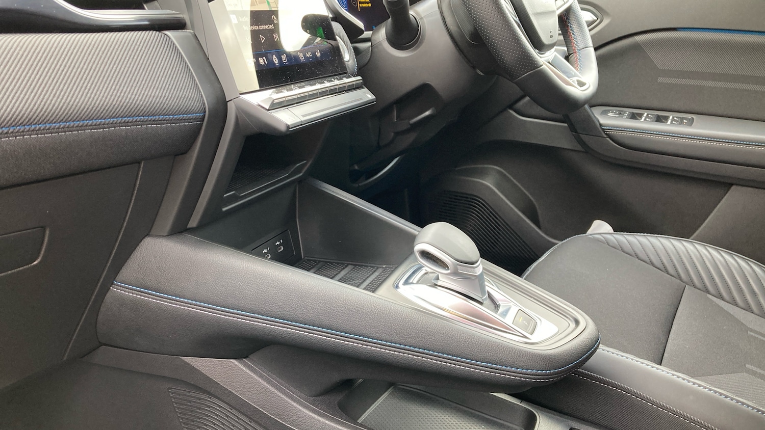 Used Renault Other 2024 for sale - 77935141: Photo 13