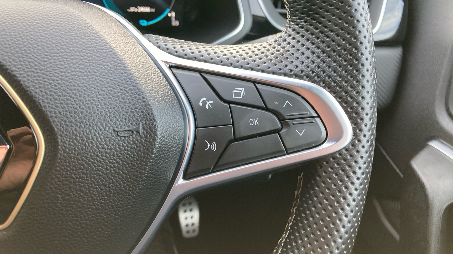 Used Renault Captur 2023 for sale - 77409346: Photo 25