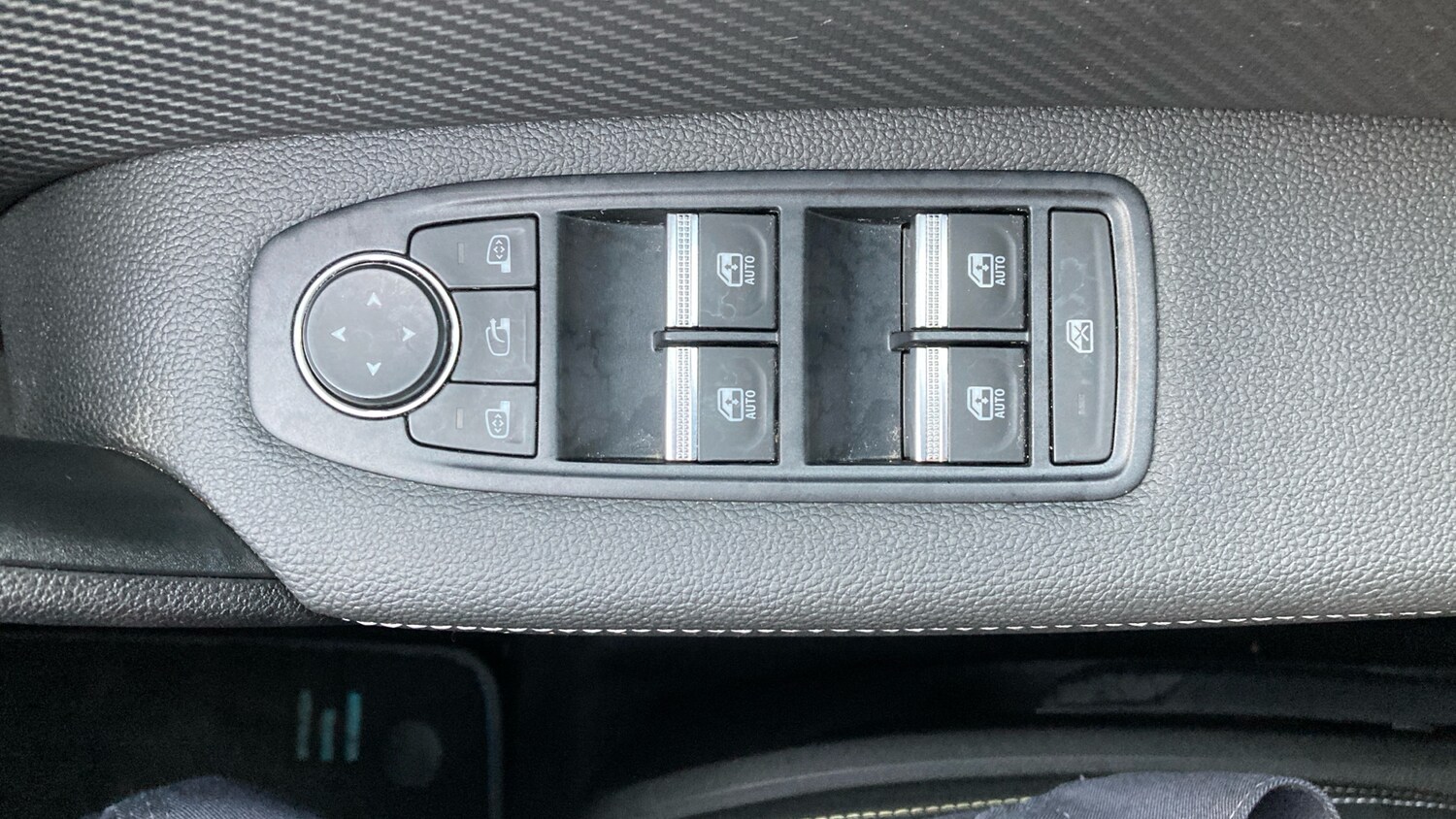 Used Renault Captur 2023 for sale - 77409346: Photo 27