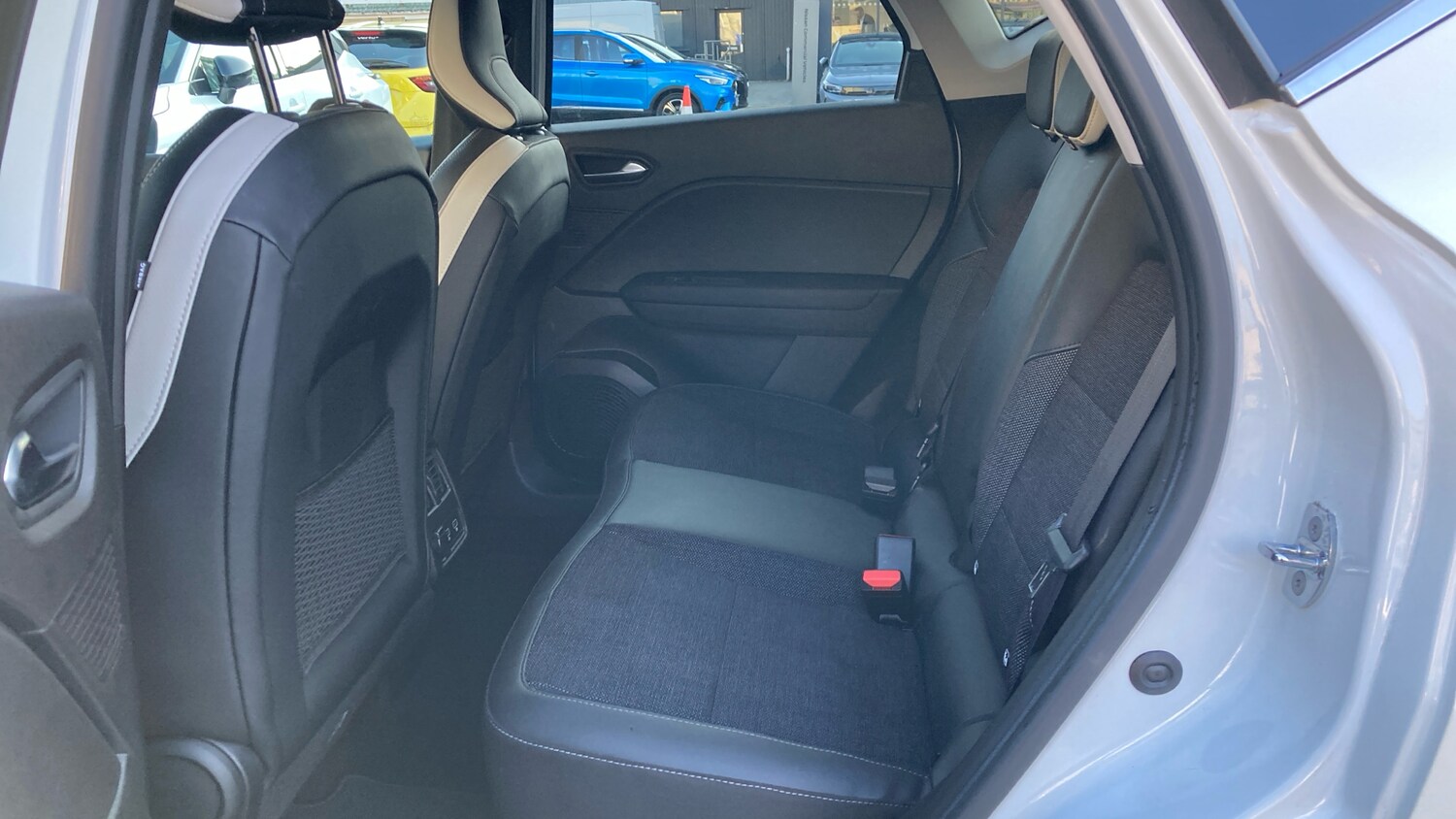 Used Renault Captur 2023 for sale - 77817901: Photo 16