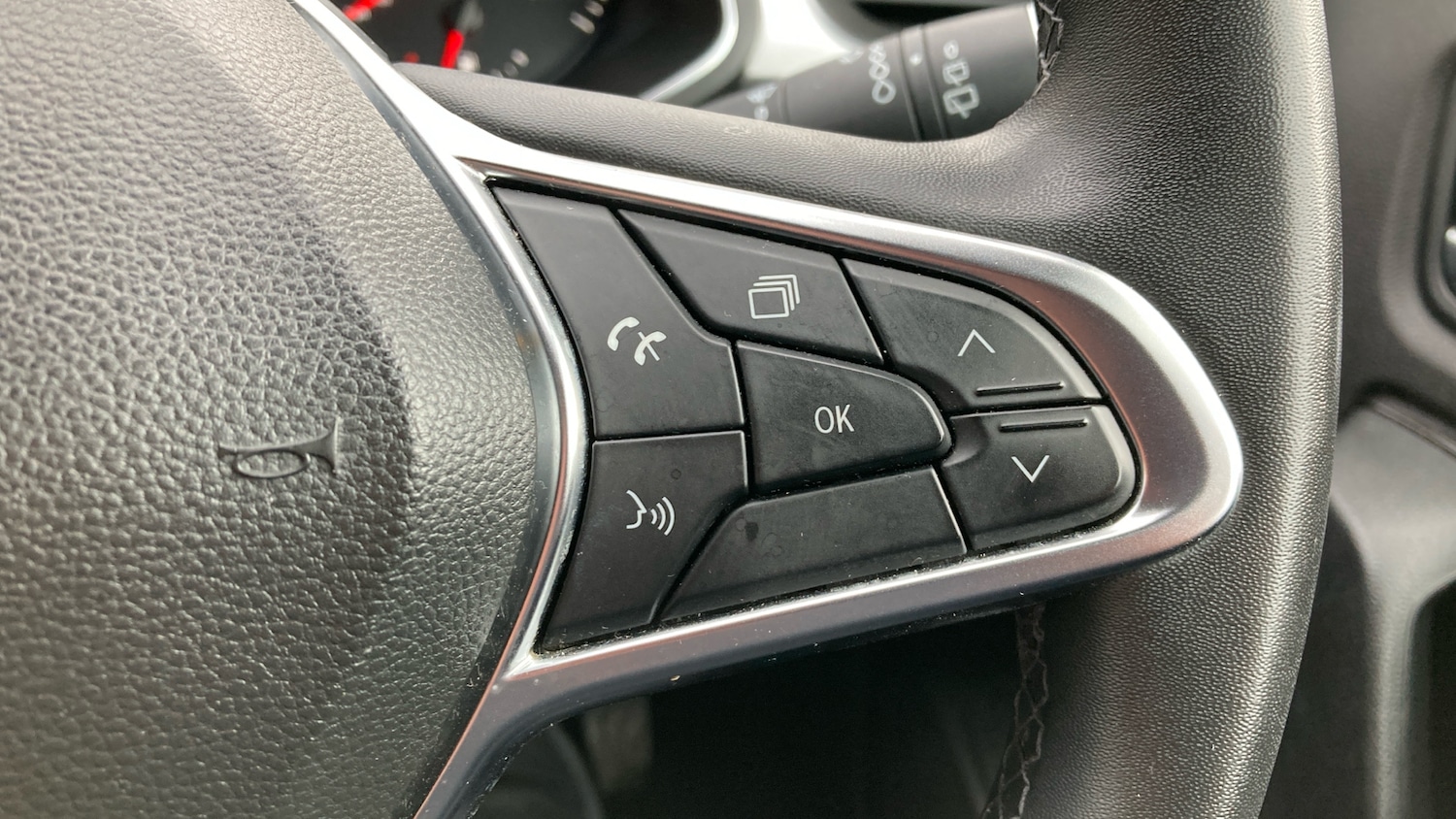 Used Renault Captur 2020 for sale - 76461720: Photo 24