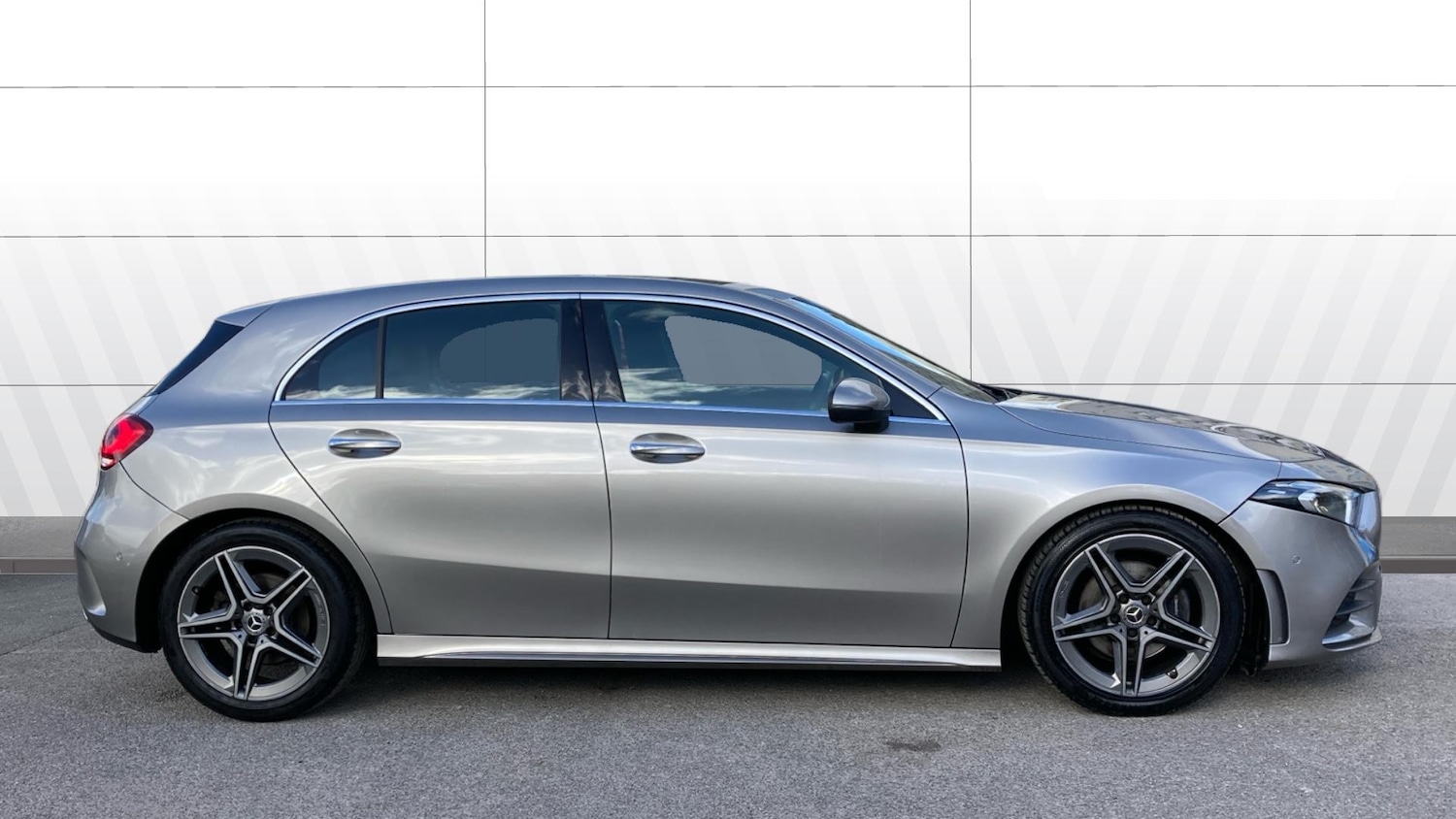 Used Mercedes-Benz A-Class 2019 for sale - 77999240: Photo 5