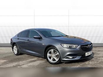 2017 (67) - 1.6 Turbo D ecoTec [136] SRi Nav 5dr Diesel Hatchback