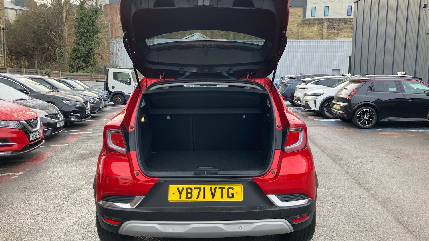 Used Renault Captur 2022 for sale - 77363980: Photo 4