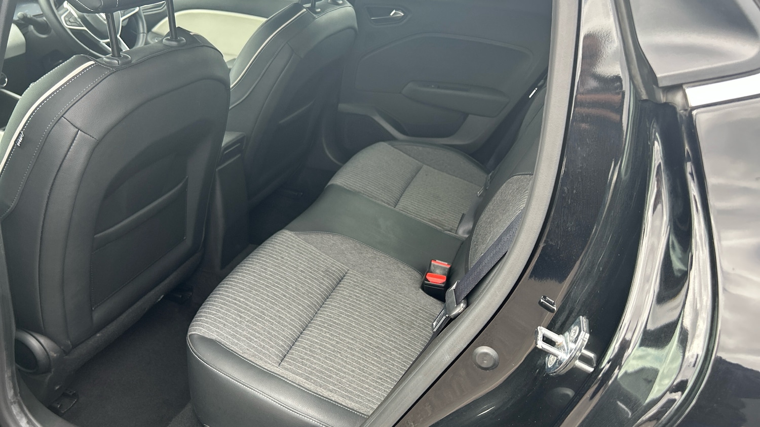 Used Renault Clio 2021 for sale - 76464349: Photo 16