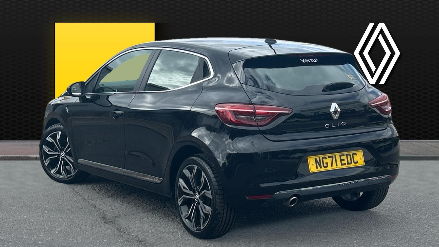 Used Renault Clio 2021 for sale - 76464349: Photo 2