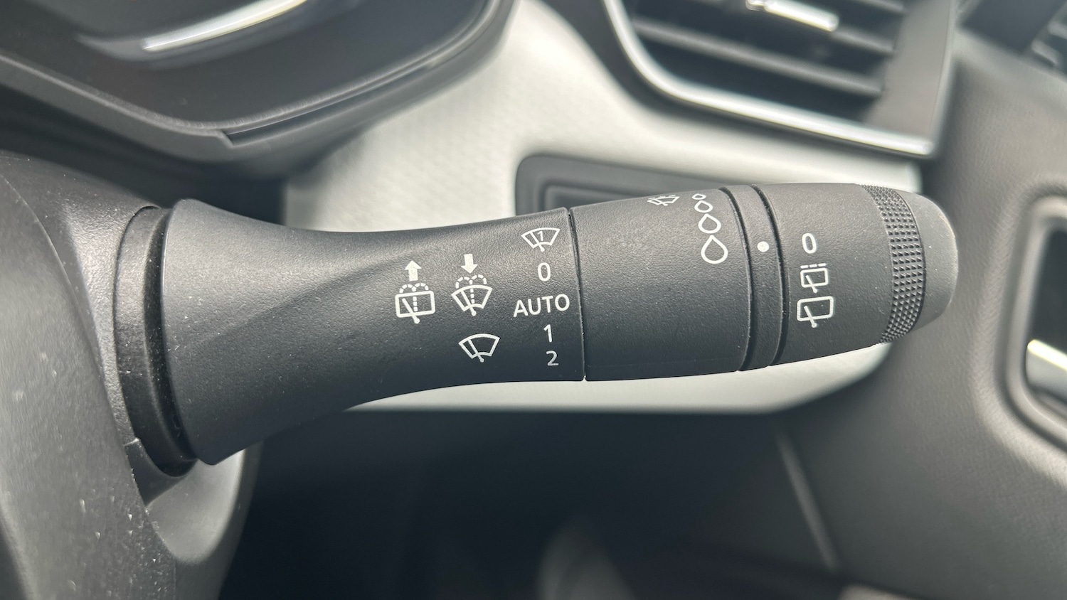 Used Renault Clio 2021 for sale - 76464349: Photo 23