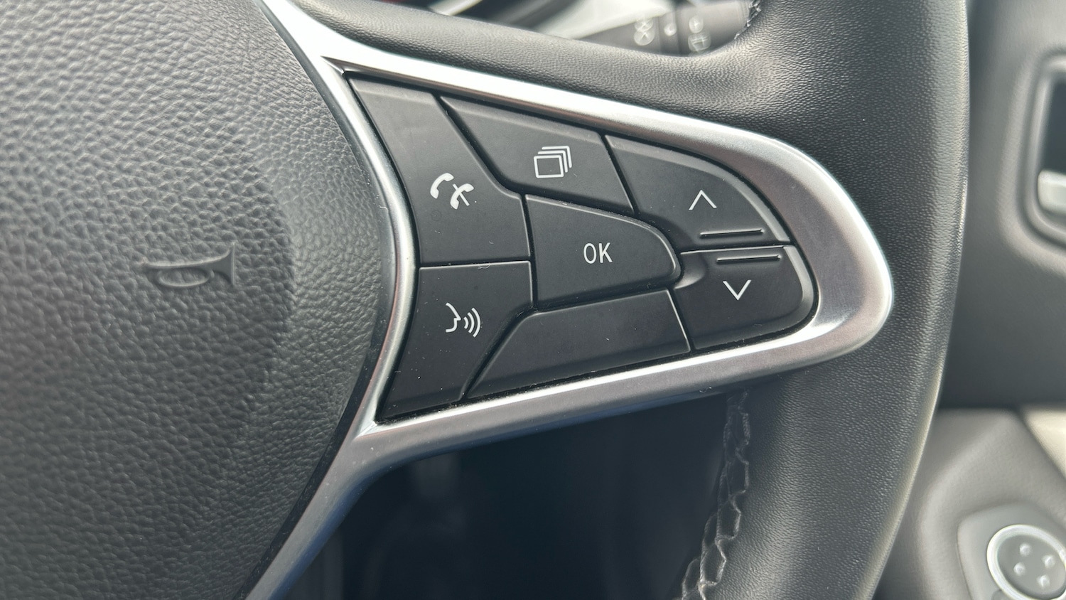 Used Renault Clio 2021 for sale - 76464349: Photo 26