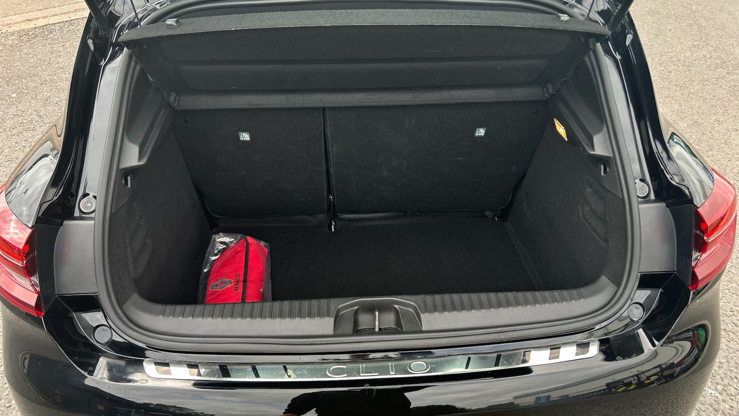 Used Renault Clio 2021 for sale - 76464349: Photo 4