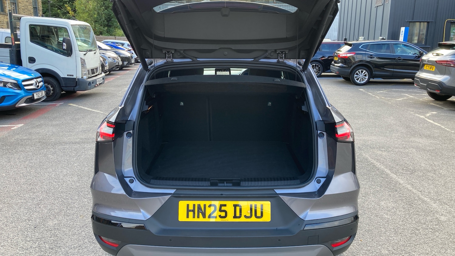 Used Renault Other 2025 for sale - 76265273: Photo 4