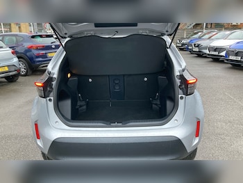 Used Toyota Yaris Cross 2022 for sale - 77247219: Photo