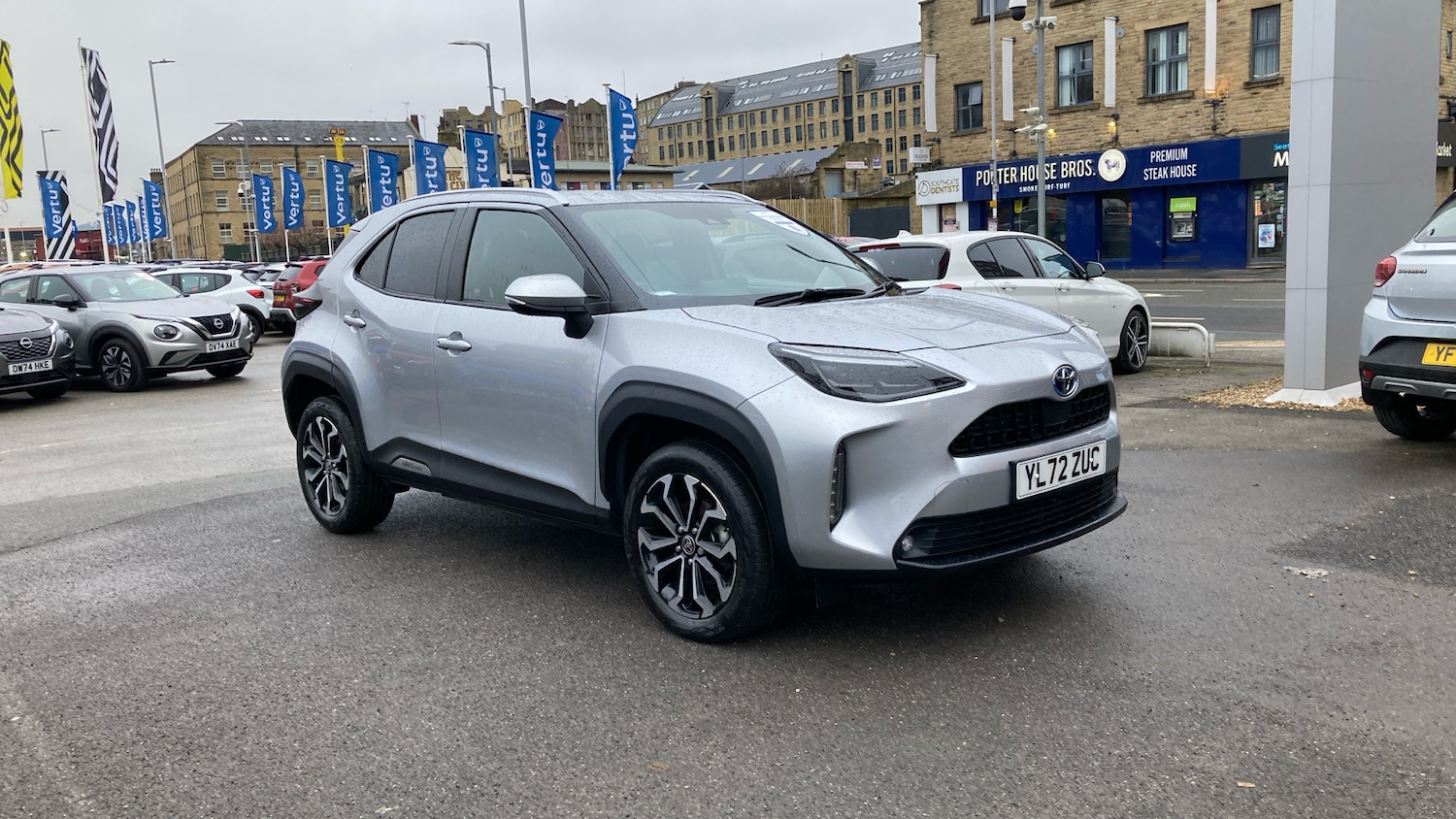 Used Toyota Yaris Cross 2022 for sale - 77247219: Photo 8