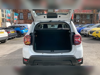 Used Dacia Duster 2022 for sale - 77999230: Photo