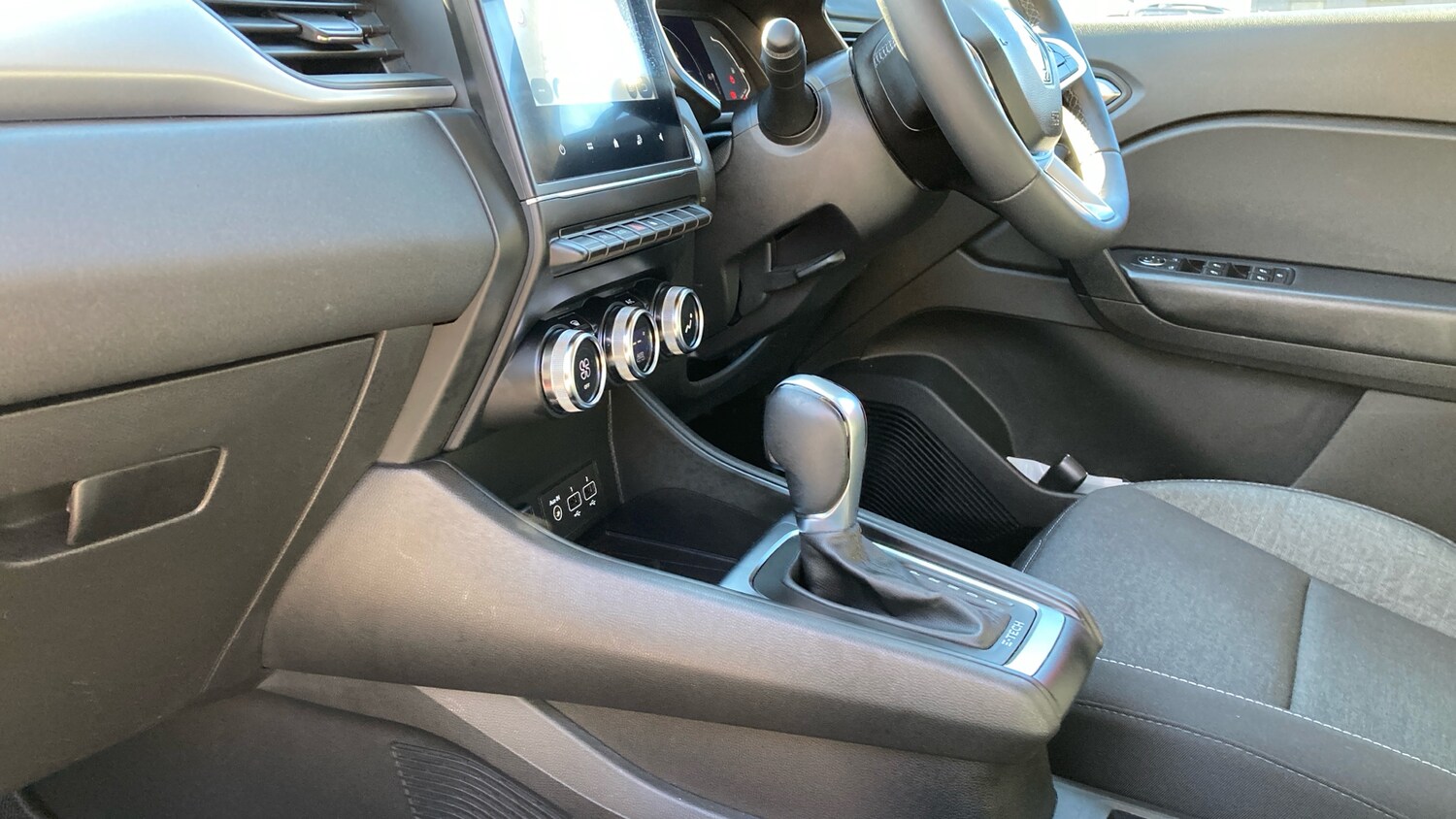 Used Renault Captur 2023 for sale - 78223184: Photo 13