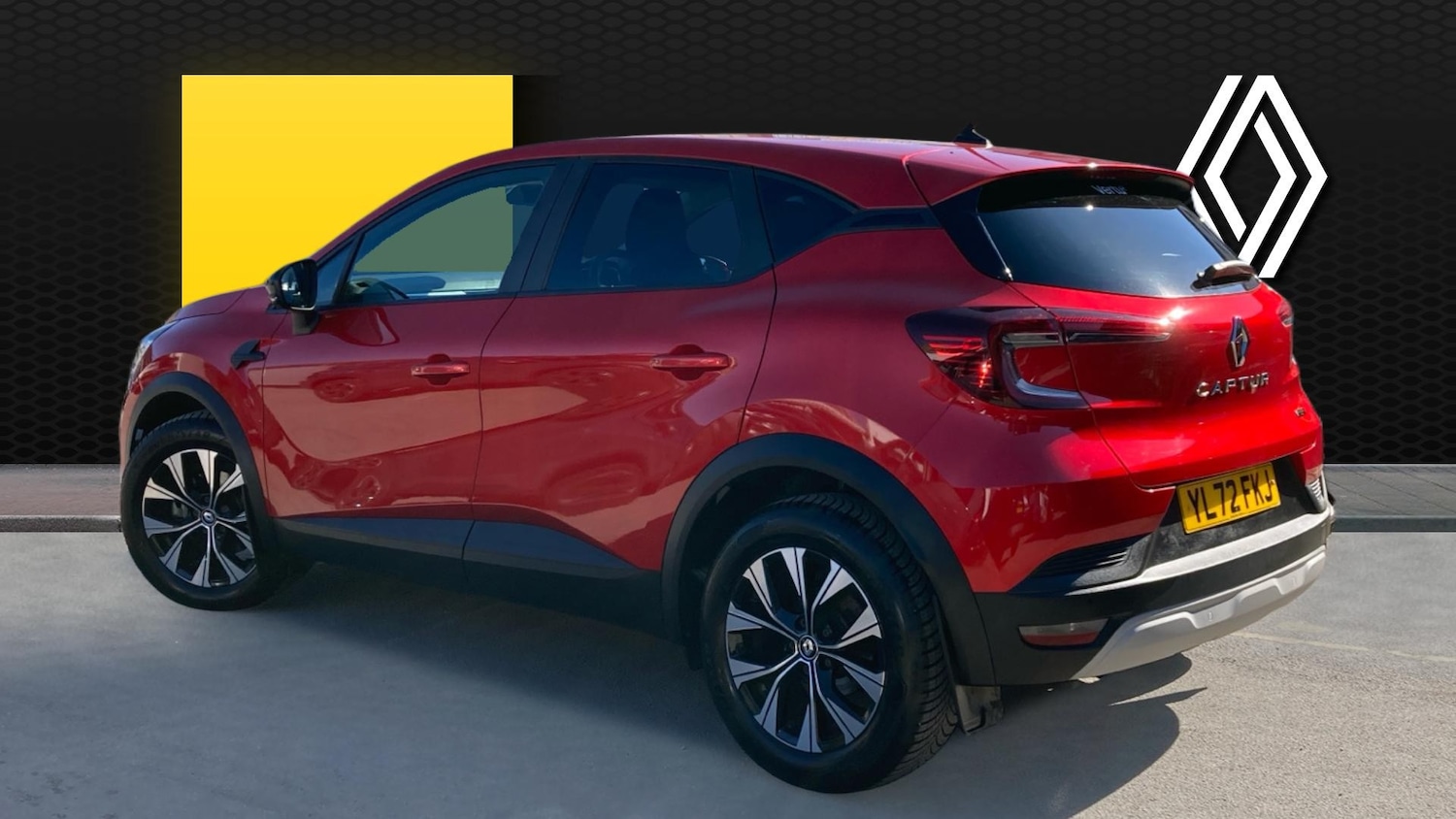 Used Renault Captur 2023 for sale - 78223184: Photo 2