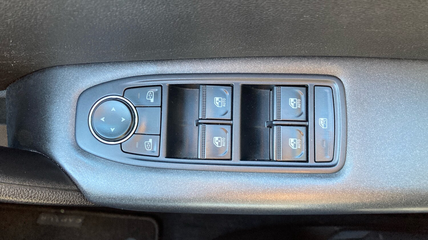 Used Renault Captur 2023 for sale - 78223184: Photo 25