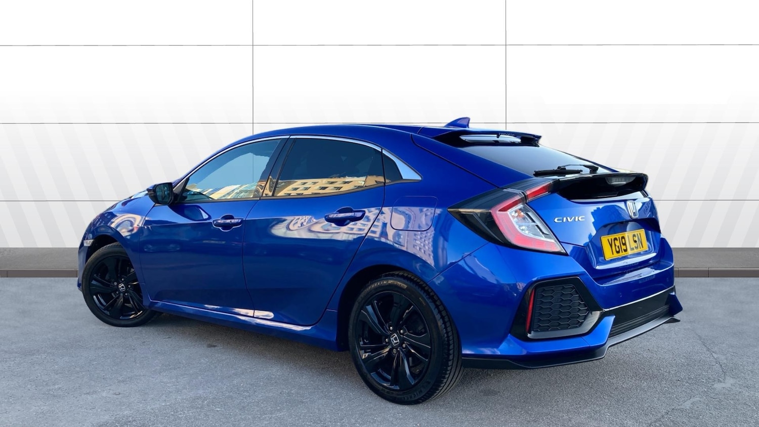 Used Honda Civic 2019 for sale - 78111921: Photo 2