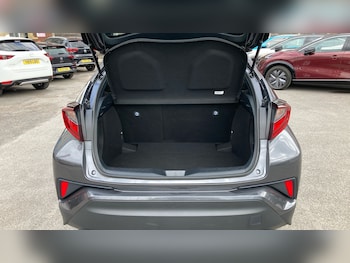 Used Toyota C-HR 2022 for sale - 75820429: Photo