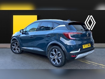 Used Renault Captur 2022 for sale - 76821468: Photo