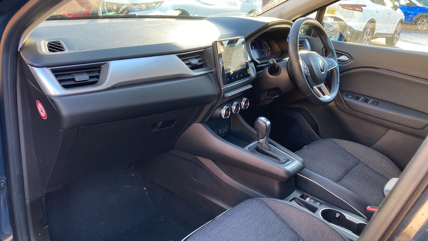 Used Renault Captur 2022 for sale - 76821468: Photo 9