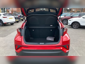 Used Toyota C-HR 2020 for sale - 75584100: Photo