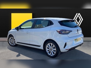 Used Renault Clio 2024 for sale - 78423265: Photo