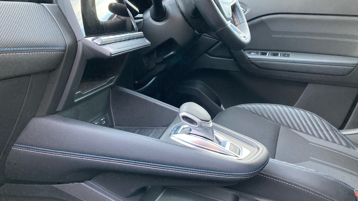 Used Renault Other 2024 for sale - 77392103: Photo 13