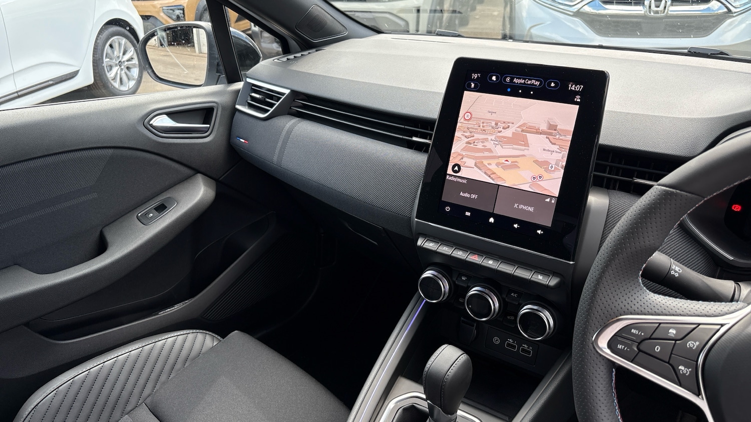 Used Renault Clio 2025 for sale - 76392223: Photo 14