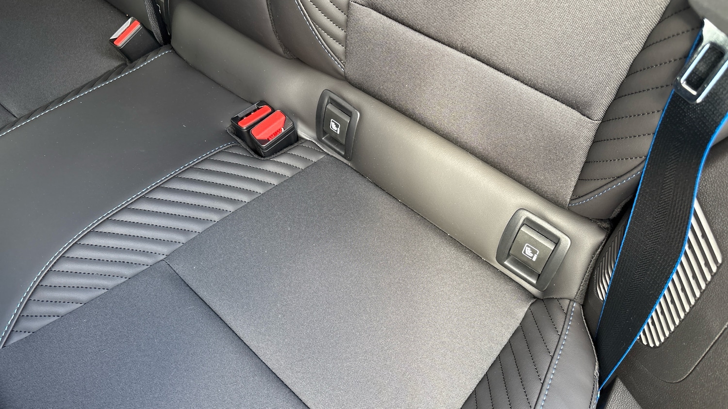 Used Renault Clio 2025 for sale - 76392223: Photo 17