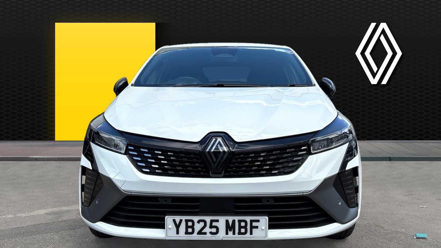 Used Renault Clio 2025 for sale - 76392223: Photo 3