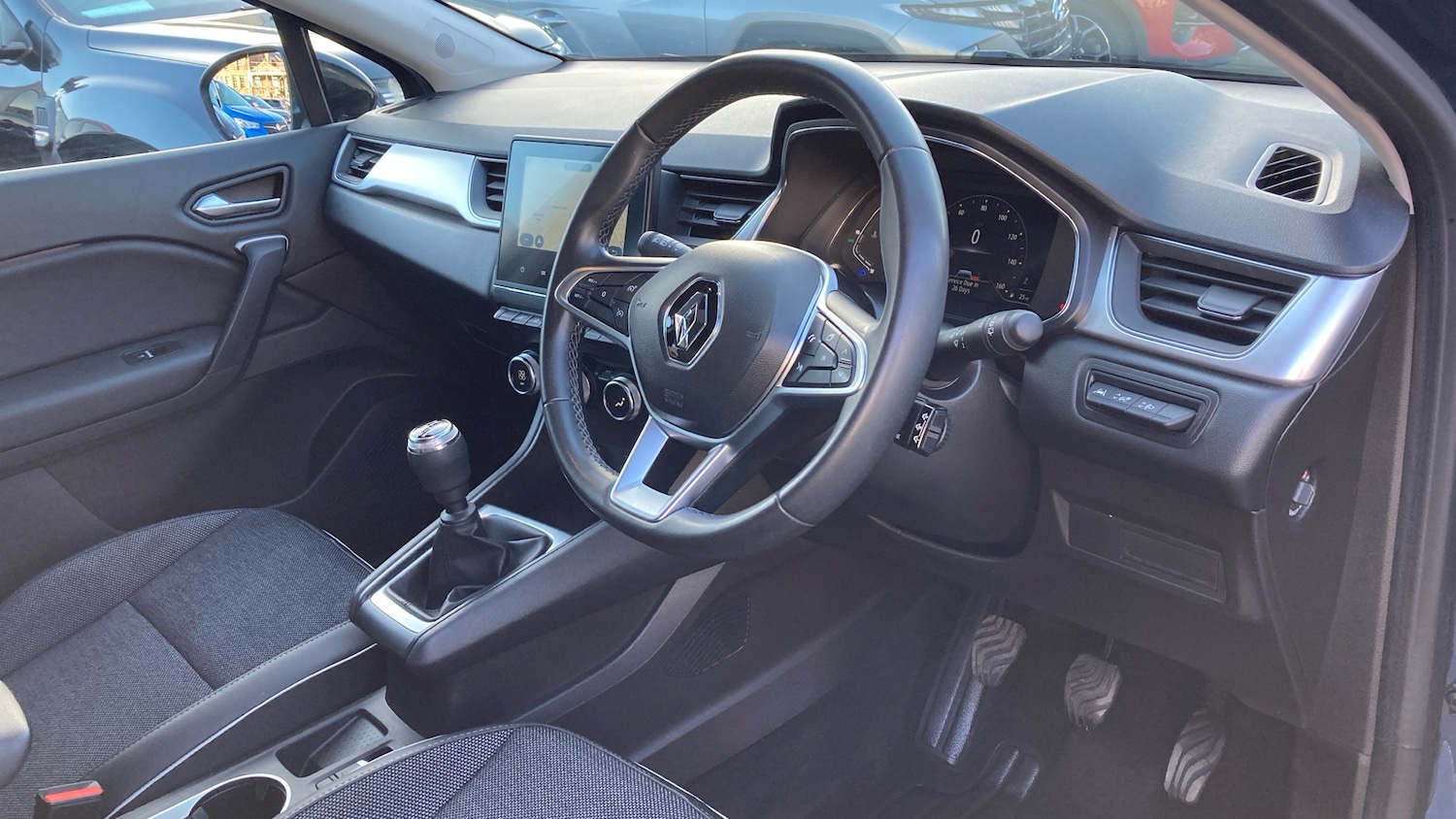 Used Renault Captur 2022 for sale - 77932510: Photo 11