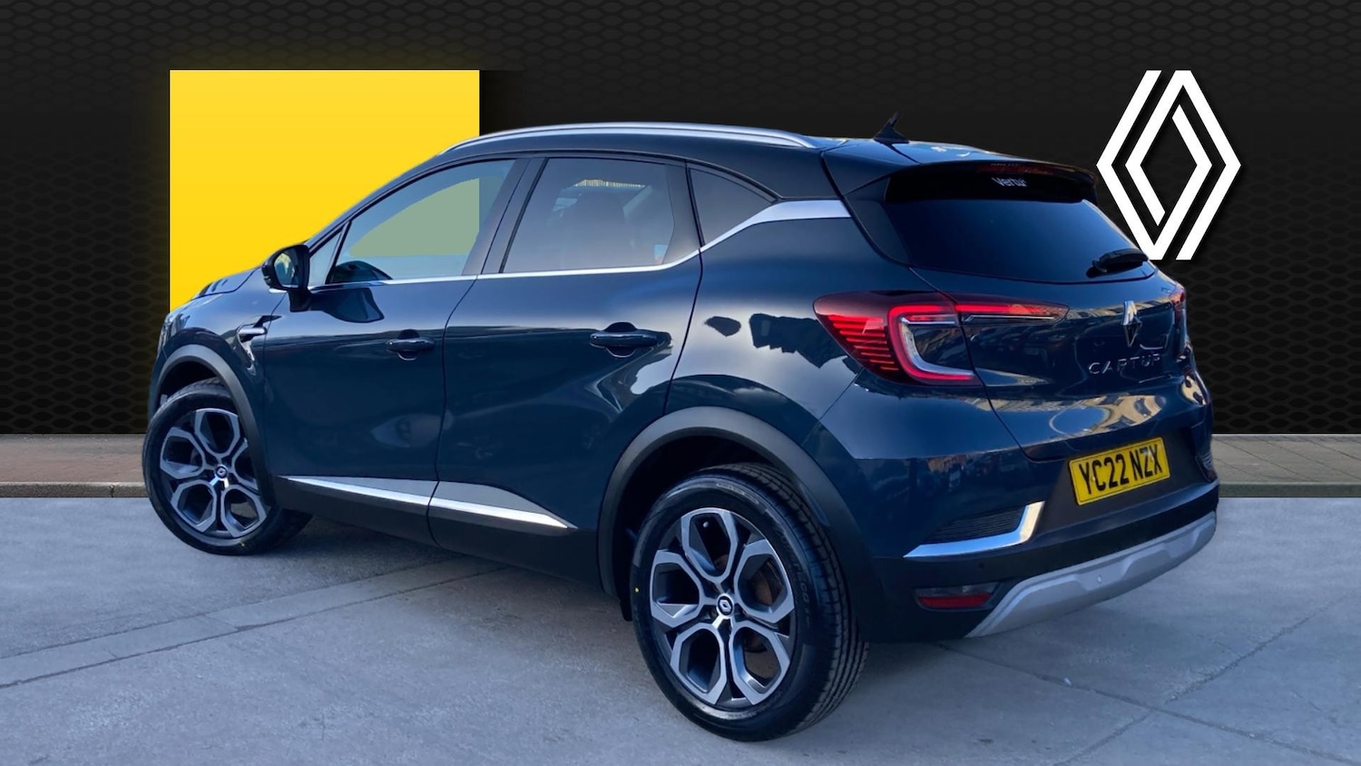 Used Renault Captur 2022 for sale - 77932510: Photo 2