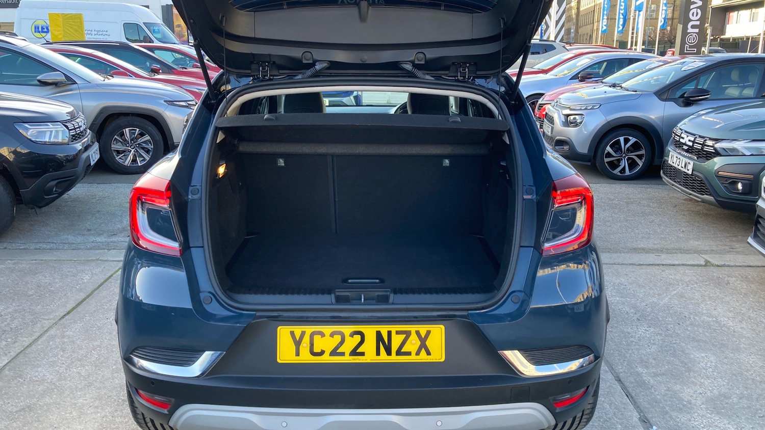 Used Renault Captur 2022 for sale - 77932510: Photo 4