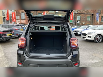 Used Dacia Duster 2023 for sale - 77619749: Photo