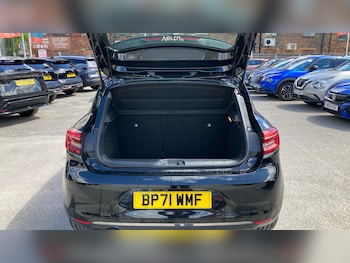 Used Renault Clio 2022 for sale - 78627936: Photo