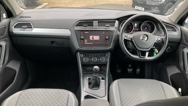 Used Volkswagen Tiguan 2017 for sale - 76143103: Photo 10