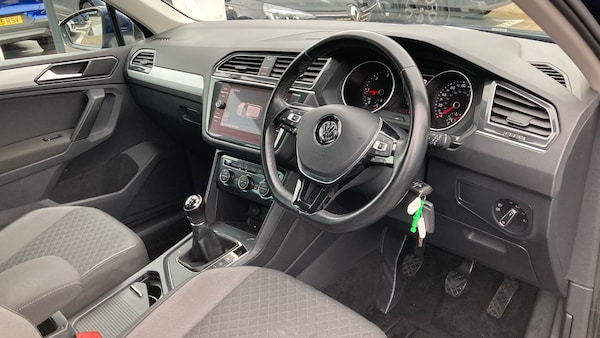 Used Volkswagen Tiguan 2017 for sale - 76143103: Photo 11