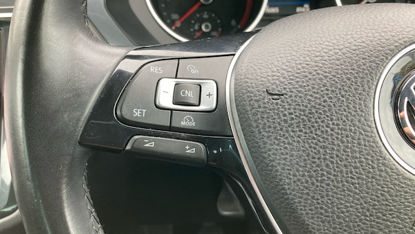 Used Volkswagen Tiguan 2017 for sale - 76143103: Photo 22