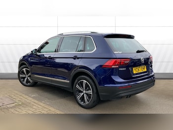 Used Volkswagen Tiguan 2017 for sale - 76143103: Photo 2