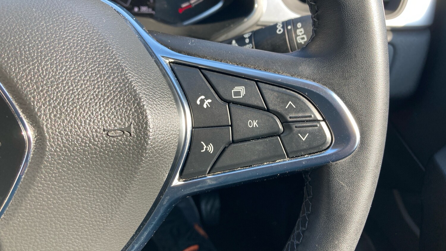 Used Renault Captur 2024 for sale - 78210084: Photo 25