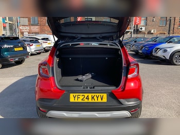 Used Renault Captur 2024 for sale - 78210084: Photo