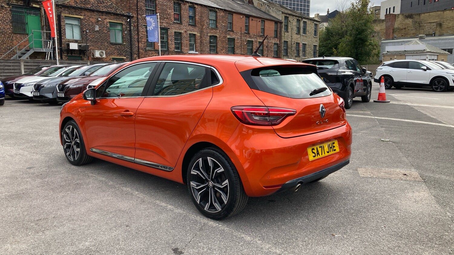 Used Renault Clio 2021 for sale - 76265274: Photo 17