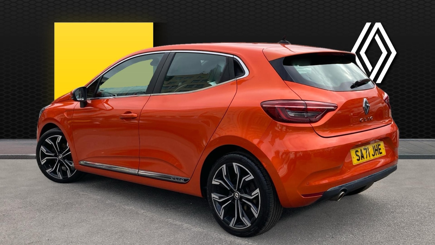 Used Renault Clio 2021 for sale - 76265274: Photo 2