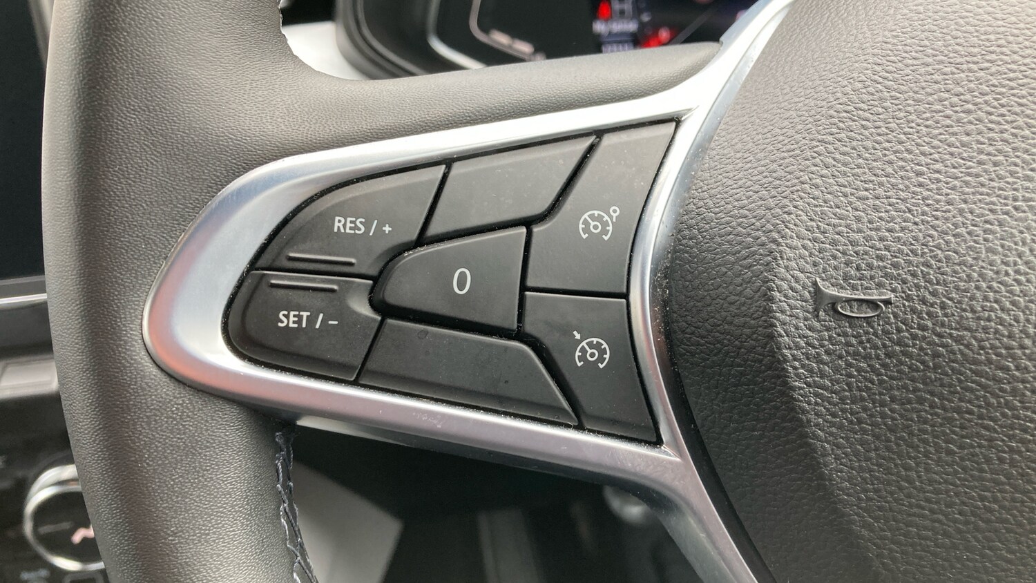 Used Renault Clio 2021 for sale - 76265274: Photo 24