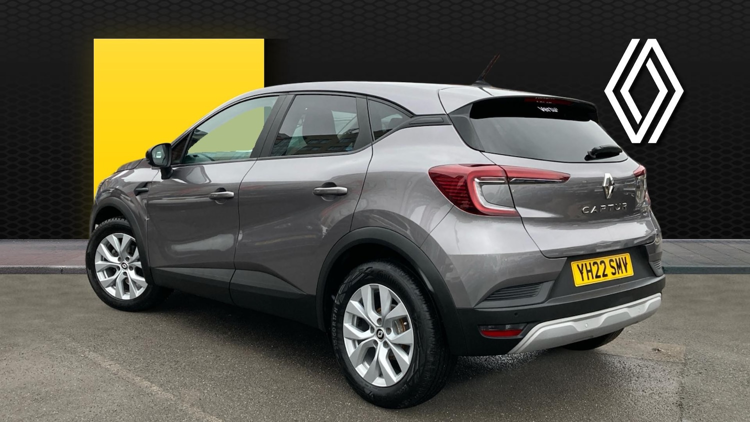 Used Renault Captur 2022 for sale - 77906239: Photo 2