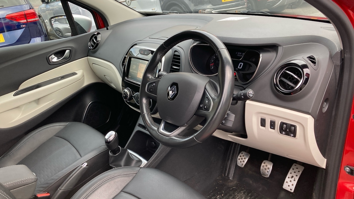 Used Renault Captur 2019 for sale - 76146499: Photo 11