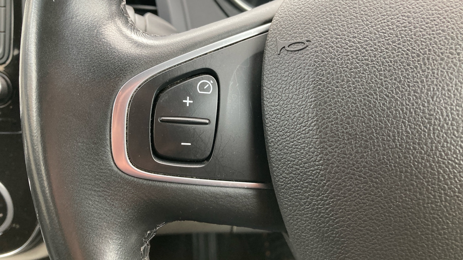 Used Renault Captur 2019 for sale - 76146499: Photo 26