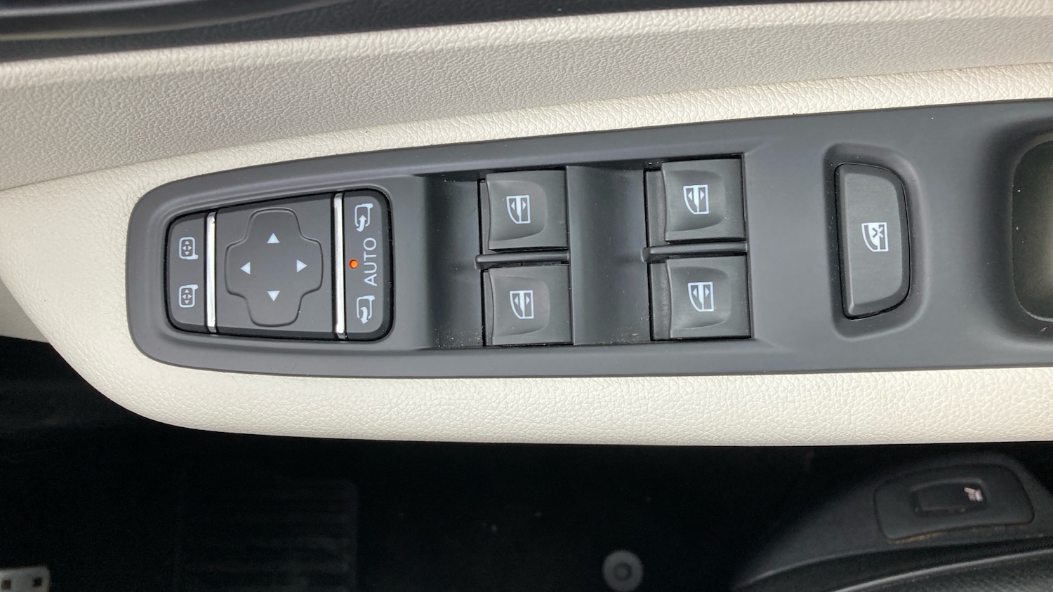 Used Renault Captur 2019 for sale - 76146499: Photo 28